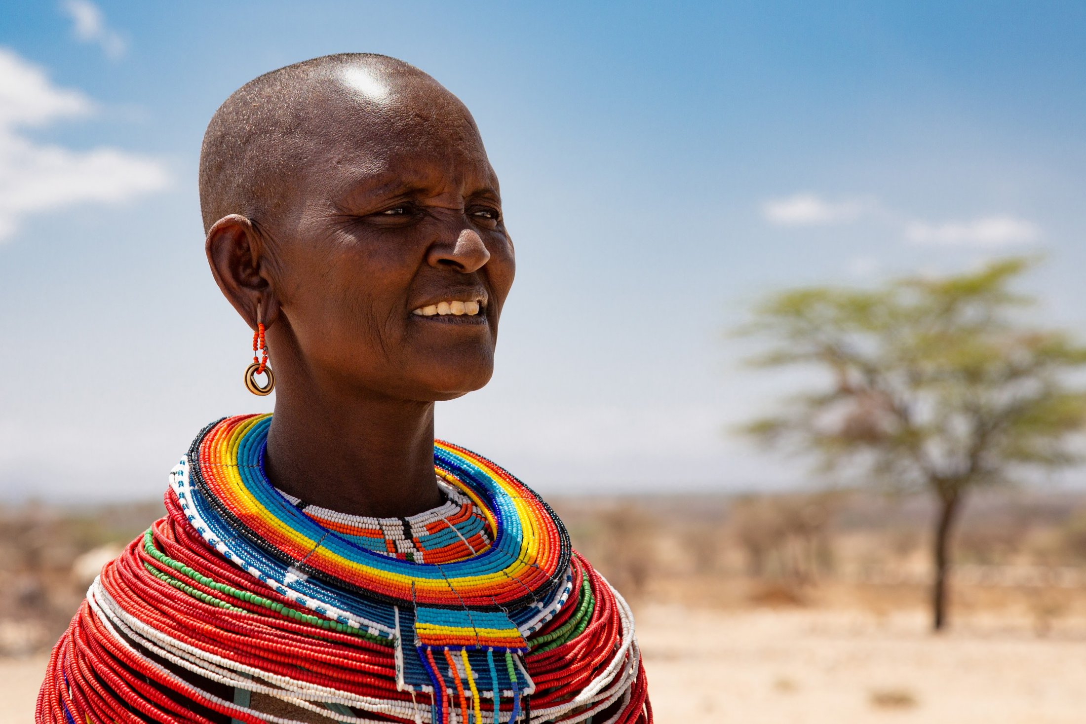 B3 - Kobieta z ludu Samburu, północna Kenia, wrzesień 2021
